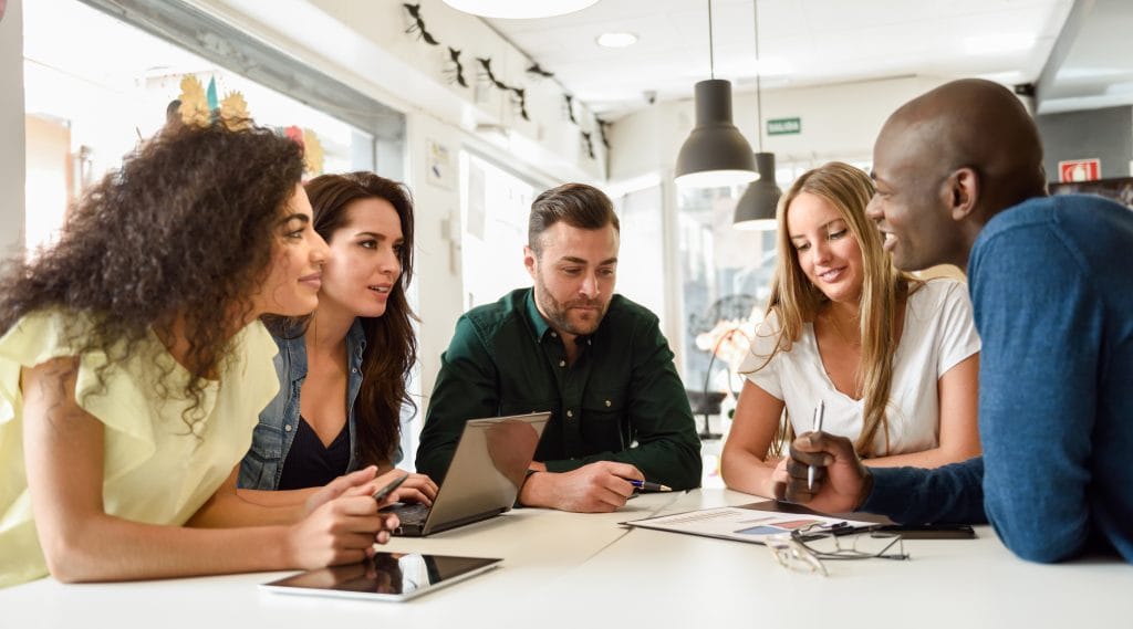 Séance photo dans une école de commerce